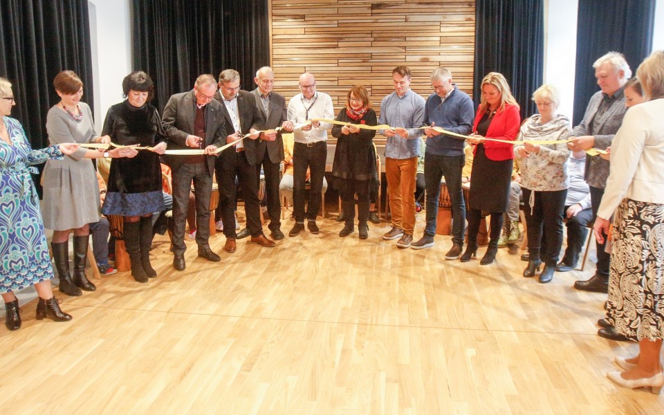 Pardubická škola Klášterní ožila. Díky Svítání a jeho partnerům