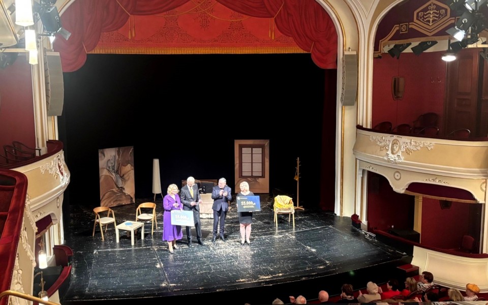 Divadlo Lucie Bílé sehraje v Pardubicích charitativní představení pro Lions Club. S podporou ERA