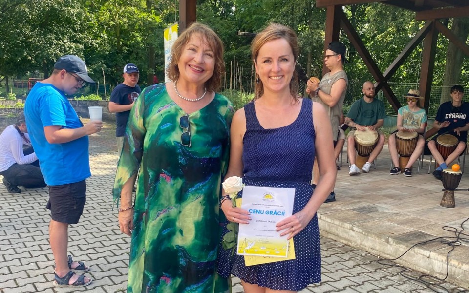 ERA received the Grace Award from the school Svítání for long-term support